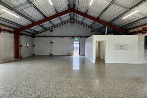 Photo of property in 468 West Coast Road, Glen Eden, Auckland, 0602