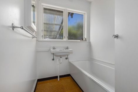 Photo of property in 5 Puriri Road, Waikanae, 5036