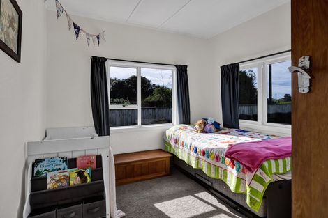 Photo of property in 464 South Road, Omata, New Plymouth, 4374