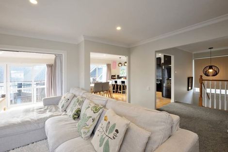 Photo of property in 5 Bellcroft Place, Belmont, Auckland, 0622