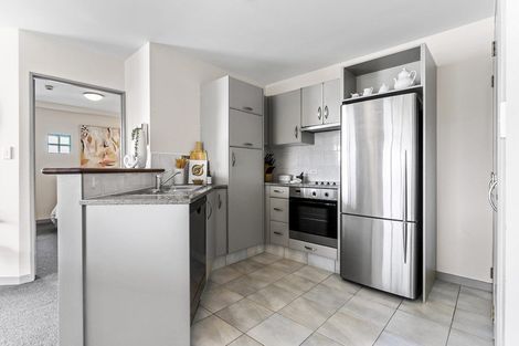 Photo of property in Anchorage Apartments, 315/36 Victoria Road, Mount Maunganui, 3116