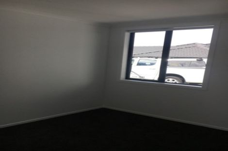 Photo of property in 37 Livingstone Drive, Papamoa Beach, Papamoa, 3118