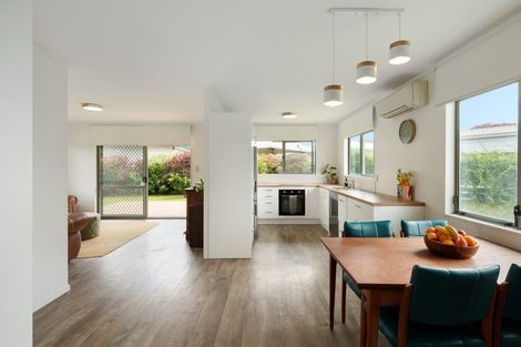 Photo of property in 6 Barbara Grove, Papamoa Beach, Papamoa, 3118