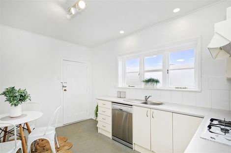 Photo of property in 18b Cressy Street, Waterloo, Lower Hutt, 5011