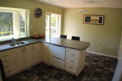 Photo of property in 42 Wai-iti Crescent, Woburn, Lower Hutt, 5010