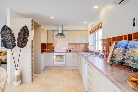 Photo of property in 35 Northmeadow Drive, Rototuna, Hamilton, 3210