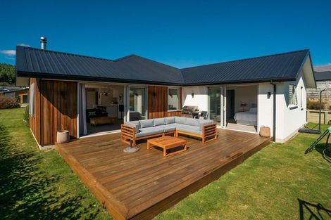 Photo of property in 63 Minaret Ridge, Wanaka, 9305