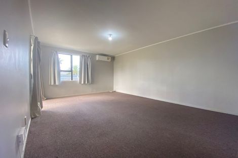 Photo of property in 1/194 Te Irirangi Drive, Flat Bush, Auckland, 2023