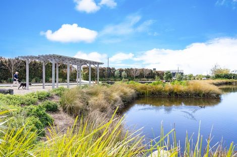 Photo of property in 30 Sandpiper Avenue, Point Wells, 0986