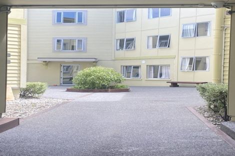 Photo of property in Basin Reserve Complex, 56/4 Sussex Street, Mount Cook, Wellington, 6021