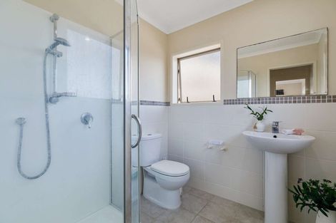 Photo of property in 34 Aitkenhead Court, Parakai, 0830