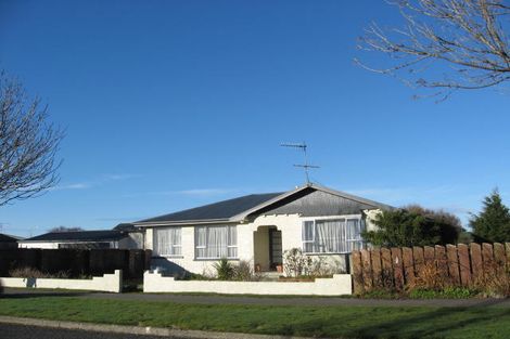 Photo of property in 71 Newcastle Street, Windsor, Invercargill, 9810