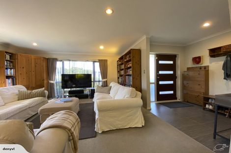 Photo of property in 30 Bradnor Meadows Drive, Swanson, Auckland, 0612