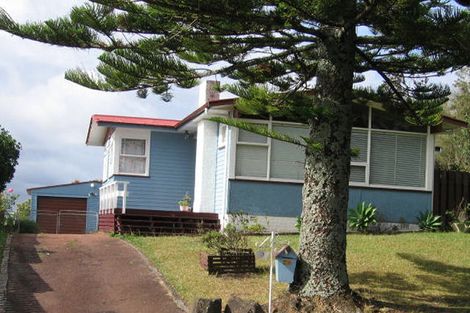 Photo of property in 9 Ashbourne Place, Glendene, Auckland, 0602