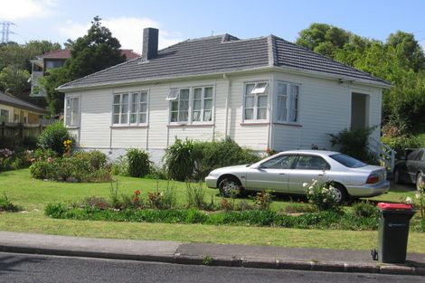 Photo of property in 4 Whitmore Road, Mount Roskill, Auckland, 1041