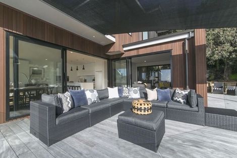 Photo of property in 11b Duncansby Road, Stanmore Bay, Whangaparaoa, 0932