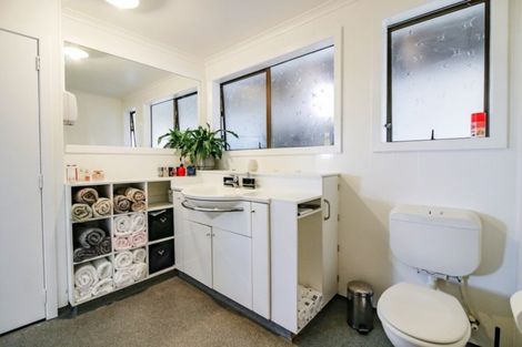 Photo of property in 28 Heatherlea Heights, Feilding, 4702