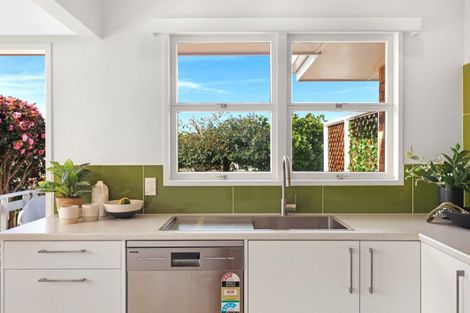 Photo of property in 9a Lilac Place, Otumoetai, Tauranga, 3110