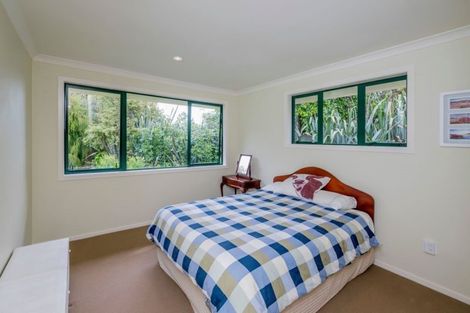 Photo of property in 33 Mokena Kohere Street, Manakau, Levin, 5573