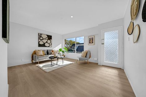 Photo of property in 3/3 Koromiko Street, New Lynn, Auckland, 0600