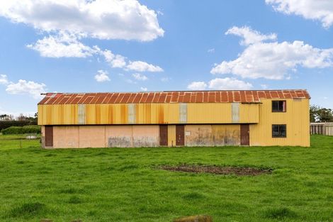 Photo of property in 69 Iredale Road, Hawera, 4610