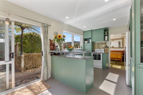 Photo of property in 8 Katarina Grove, Tawa, Wellington, 5028