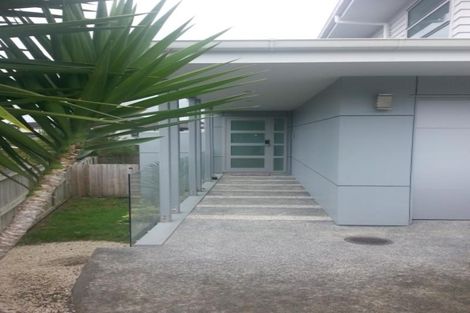 Photo of property in 28 Bur Oak Terrace, Schnapper Rock, Auckland, 0632