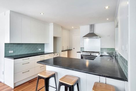 Photo of property in 9c Edwards Avenue, Henderson, Auckland, 0610