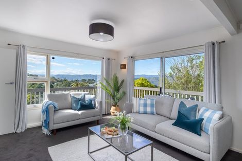 Photo of property in 171 Miromiro Road, Normandale, Lower Hutt, 5010