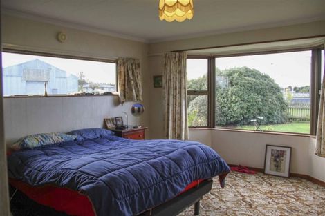 Photo of property in 5 Papatotara Road, Tuatapere, 9620