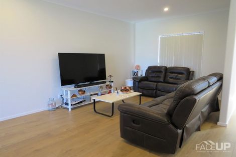 Photo of property in 32 Sidney Wallingford Way, Hobsonville, Auckland, 0616