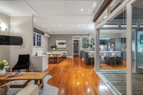 Photo of property in 31 Glen Road, Mornington, Dunedin, 9011