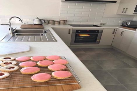 Photo of property in 10 Te Kio Crescent, Papamoa Beach, Papamoa, 3118