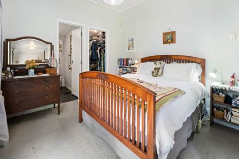 Photo of property in 23 Wharf Road, Clarks Beach, Pukekohe, 2679