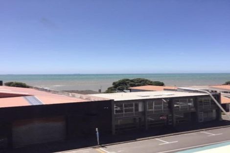 Photo of property in Devonport Apartments, 43/127 Saint Aubyn Street, New Plymouth, 4310
