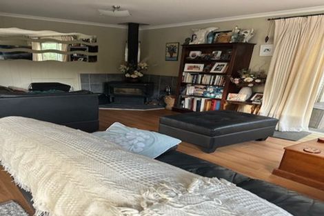 Photo of property in 1 Peckham Grove, Tawa, Wellington, 5028