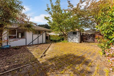 Photo of property in 2/52 Gemstone Drive, Birchville, Upper Hutt, 5018