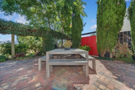 Photo of property in 10 Strata View, Western Heights, Hamilton, 3200