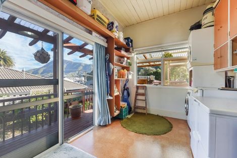 Photo of property in 83 Waikawa Road, Picton, 7220