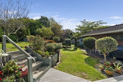 Photo of property in 38 Walton Avenue, Waikanae, 5036