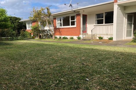 Photo of property in 2/4 Cecil Road, Milford, Auckland, 0620