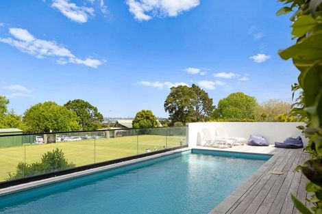 Photo of property in Frank Sargeson Apts, 501/74 Anzac Street, Takapuna, Auckland, 0622