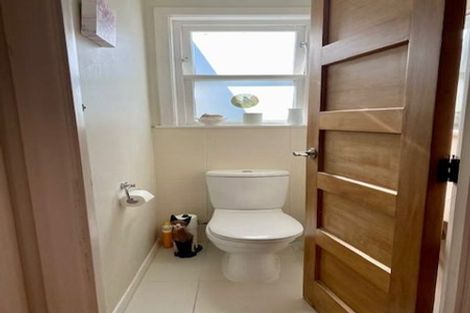 Photo of property in 198 Lake Road, Belmont, Auckland, 0622