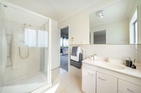 Photo of property in 13 Riverstone Drive, Riverstone Terraces, Upper Hutt, 5018