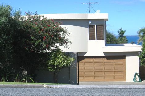 Photo of property in 31 Churchill Road, Murrays Bay, Auckland, 0630