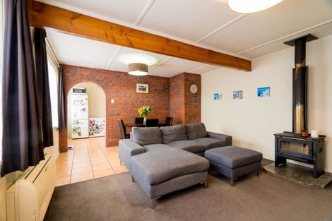 Photo of property in 31 Burgess Street, Green Island, Dunedin, 9018