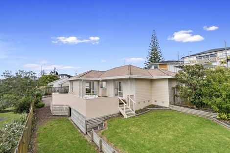 Photo of property in 7 Mercury Lane, Windsor Park, Auckland, 0632