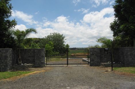 Photo of property in 128 Stan Wright Road, Karaka, Papakura, 2580