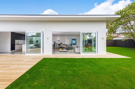 Photo of property in 438 Point Chevalier Road, Point Chevalier, Auckland, 1022
