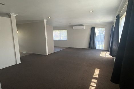 Photo of property in 61 Lipscombe Crescent, Havelock North, 4130